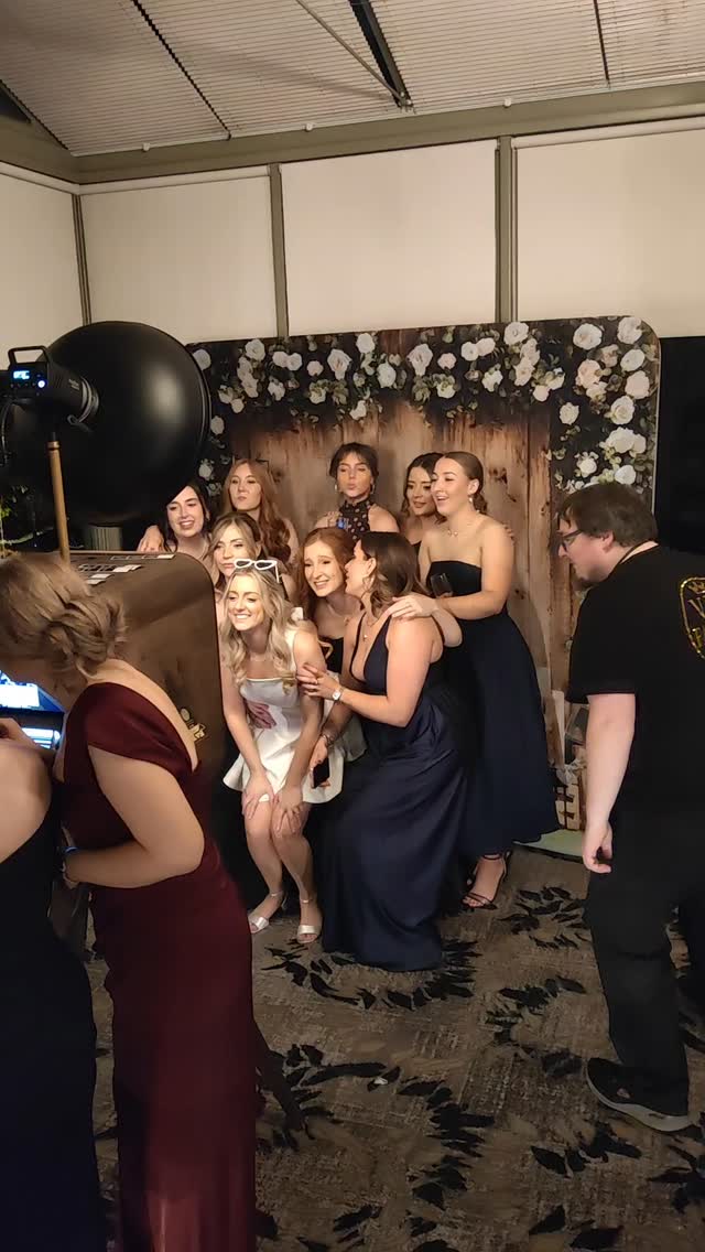 3, 2, 1!!!!.... Oh my god my legs😂😂😂
#photoboothhireGlasgow